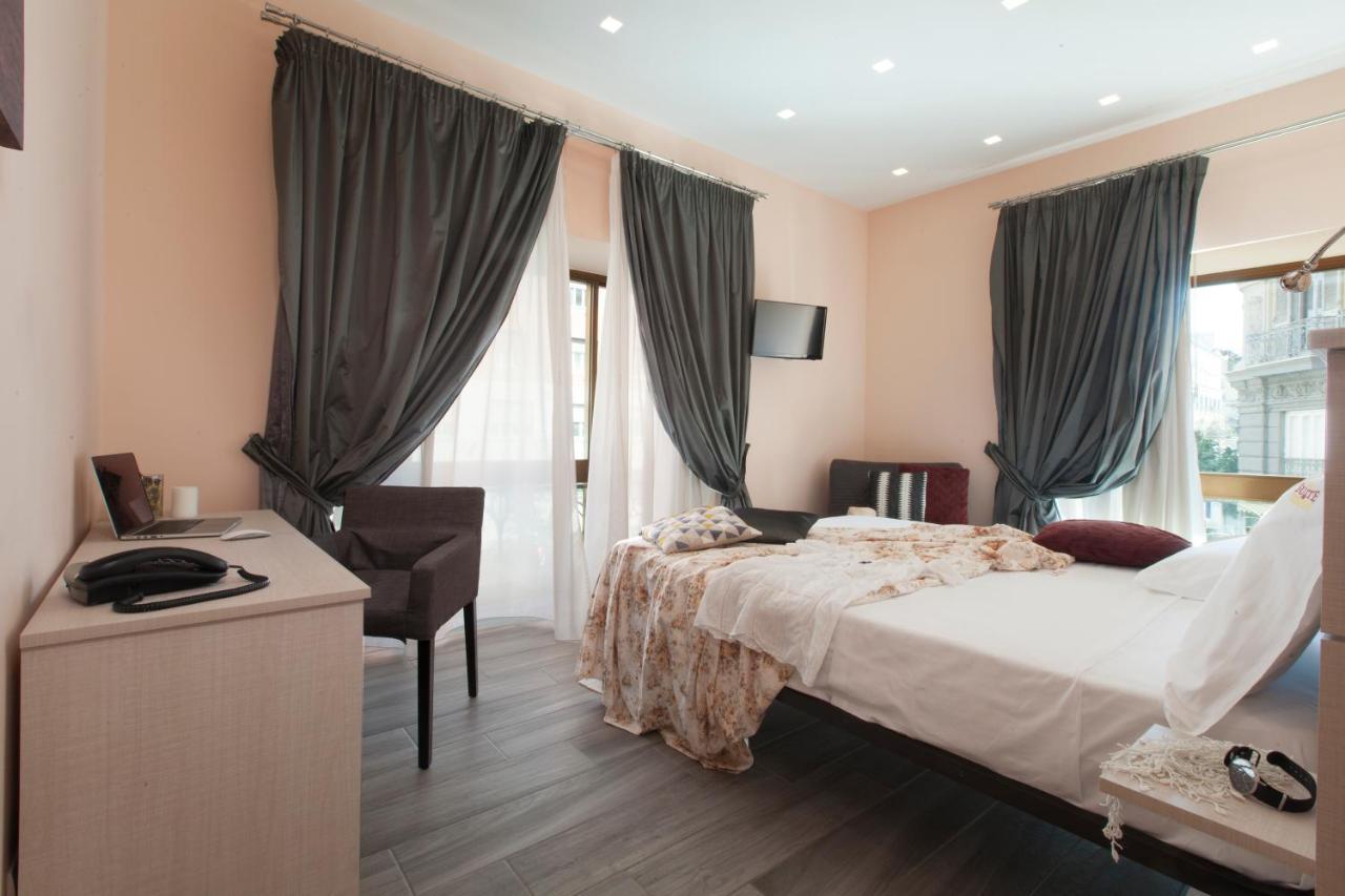 Suite Dei Catalani Naples Luaran gambar
